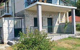 Dimitris House
